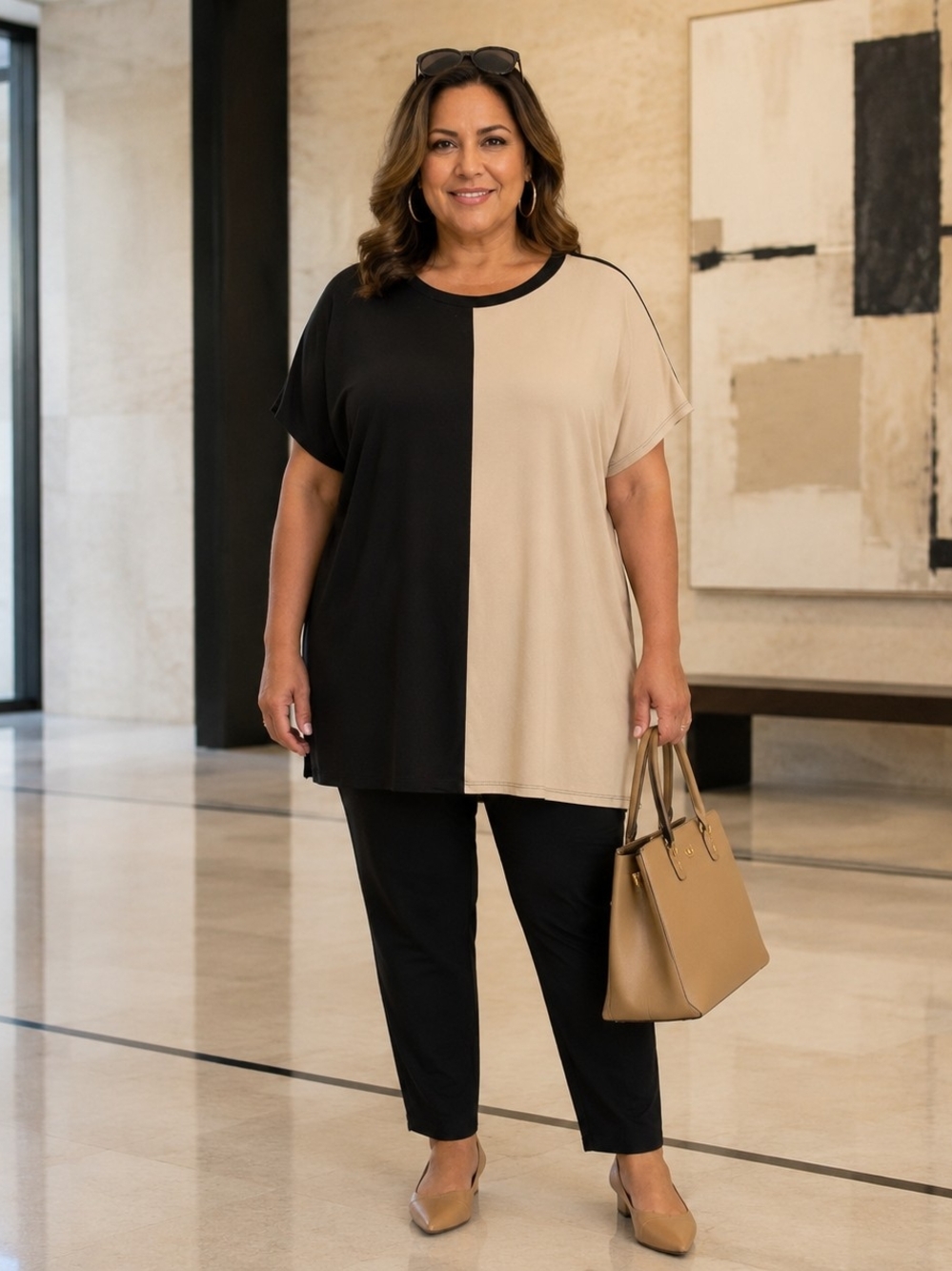 Bombom Plus-Size Colorblock Short Sleeve Tunic Top in Black and Beige, Size XL